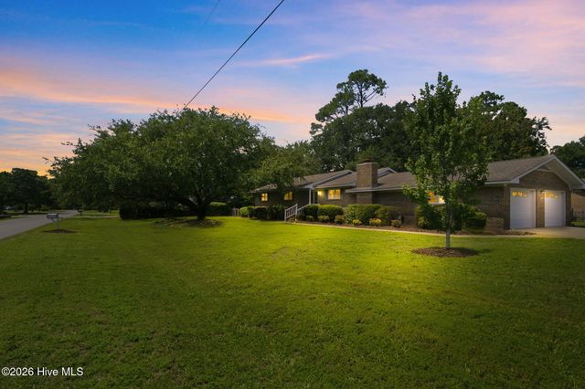 4637 Dean Drive, Wilmington, NC 28405