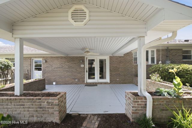 4637 Dean Drive, Wilmington, NC 28405