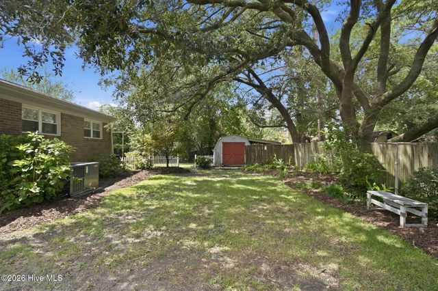 4637 Dean Drive, Wilmington, NC 28405