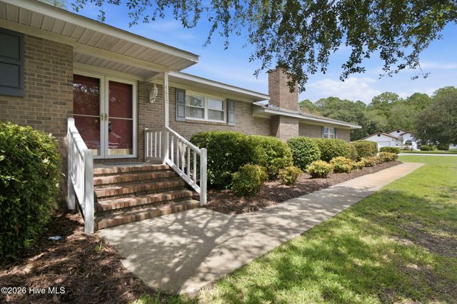 4637 Dean Drive, Wilmington, NC 28405