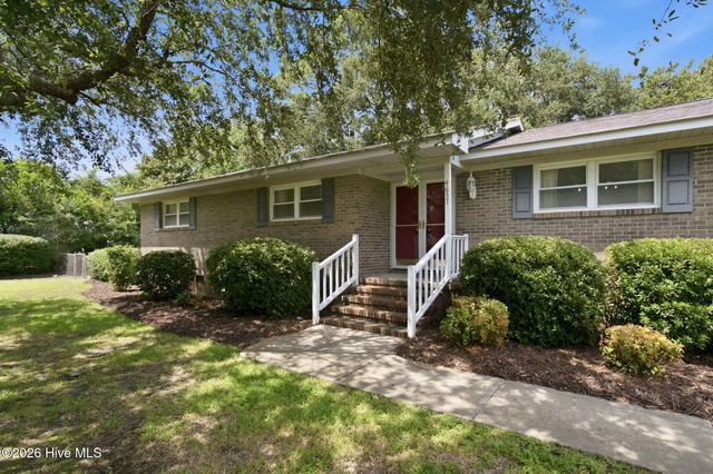 4637 Dean Drive, Wilmington, NC 28405