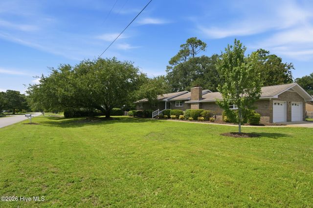 4637 Dean Drive, Wilmington, NC 28405