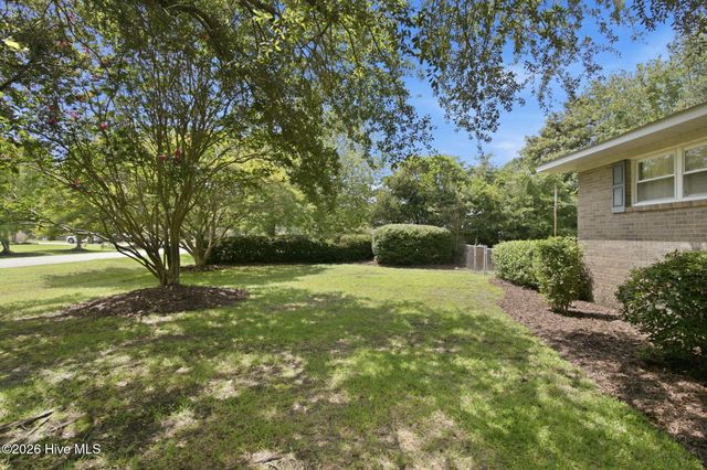 4637 Dean Drive, Wilmington, NC 28405