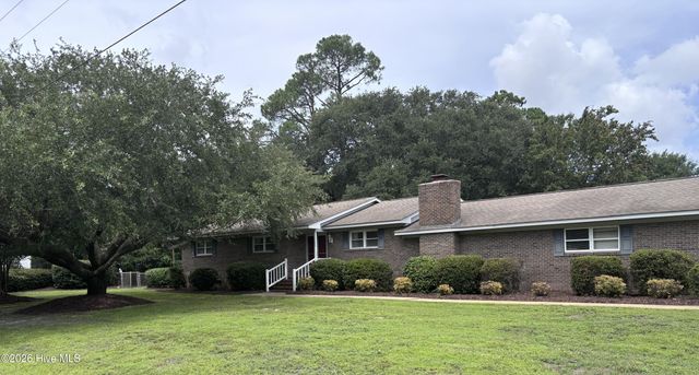 4637 Dean Drive, Wilmington, NC 28405