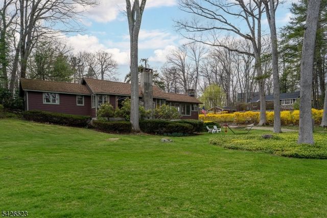 315 W Lake Shore Dr, Vernon Twp., NJ 07422