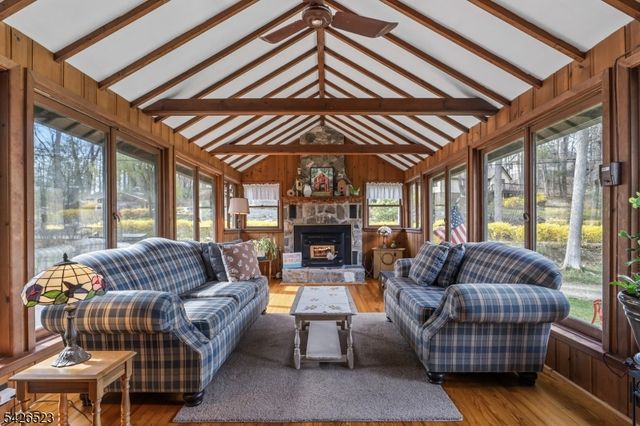 315 W Lake Shore Dr, Vernon Twp., NJ 07422