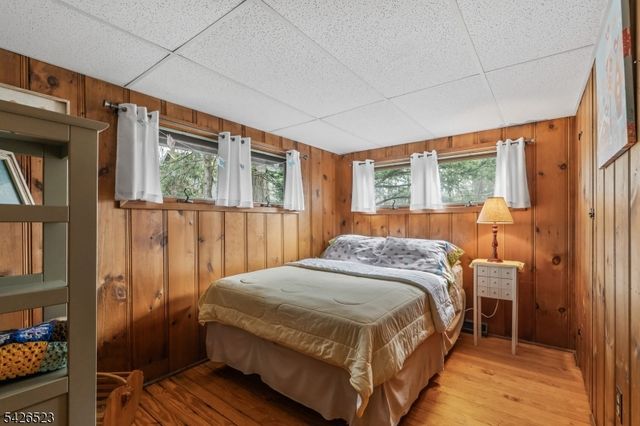 315 W Lake Shore Dr, Vernon Twp., NJ 07422