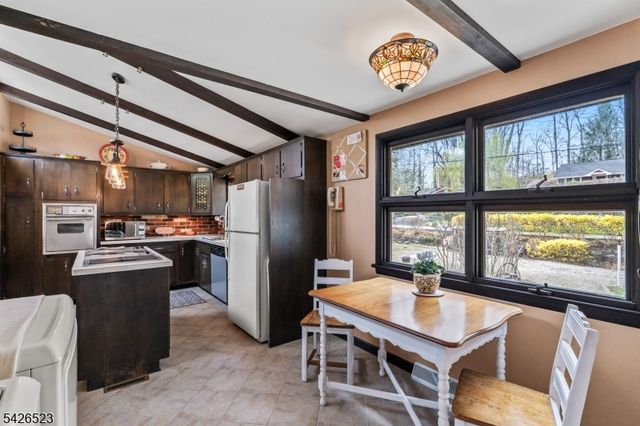 315 W Lake Shore Dr, Vernon Twp., NJ 07422