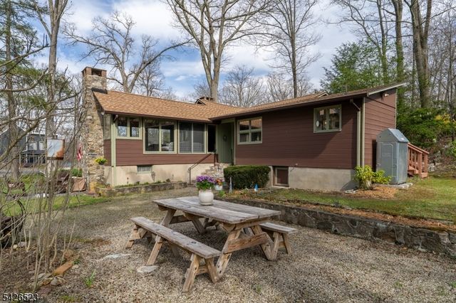 315 W Lake Shore Dr, Vernon Twp., NJ 07422