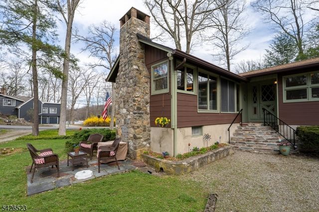 315 W Lake Shore Dr, Vernon Twp., NJ 07422