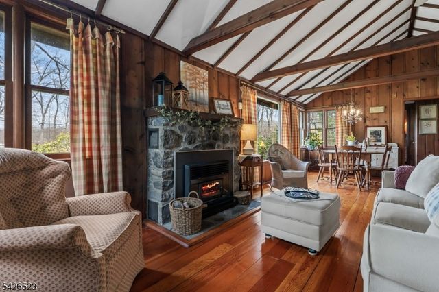 315 W Lake Shore Dr, Vernon Twp., NJ 07422