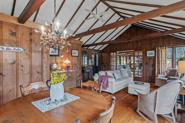 315 W Lake Shore Dr, Vernon Twp., NJ 07422