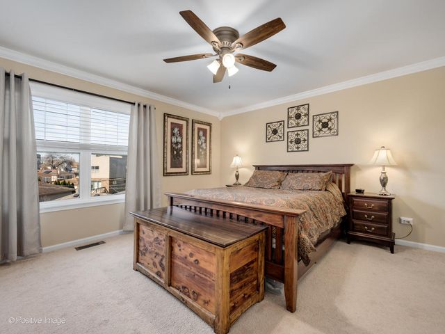 3644 N Avondale Avenue, Chicago, IL 60618