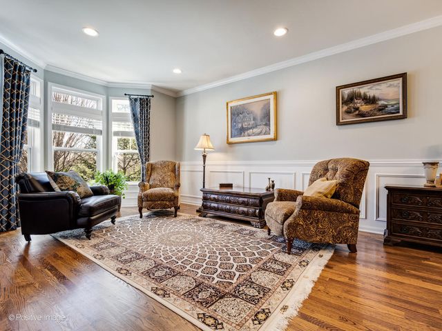 3644 N Avondale Avenue, Chicago, IL 60618