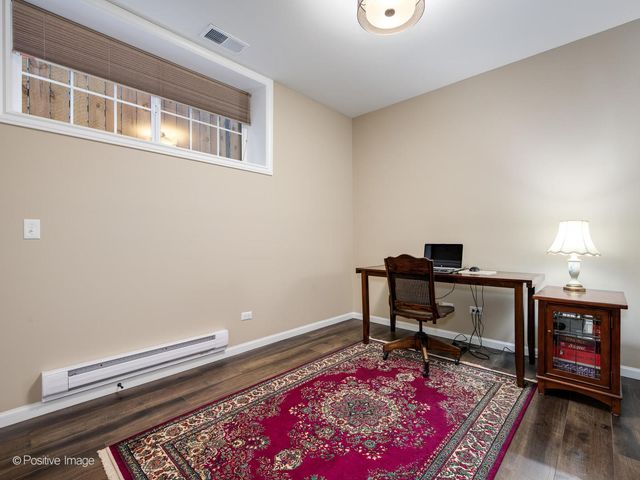 3644 N Avondale Avenue, Chicago, IL 60618