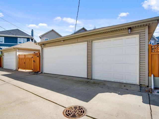 3644 N Avondale Avenue, Chicago, IL 60618