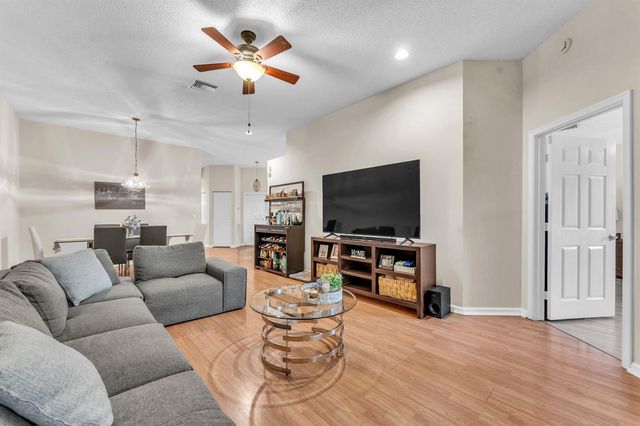 8385 Vía Serena, Boca Raton, FL 33433