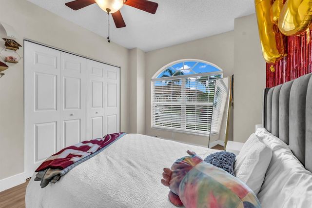 8385 Vía Serena, Boca Raton, FL 33433