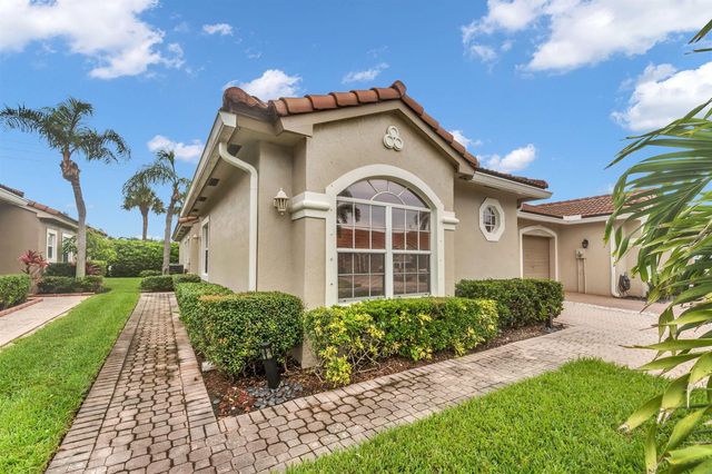 8385 Vía Serena, Boca Raton, FL 33433