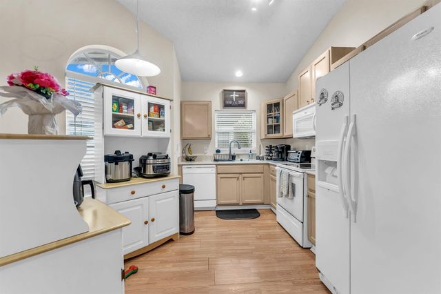 8385 Vía Serena, Boca Raton, FL 33433