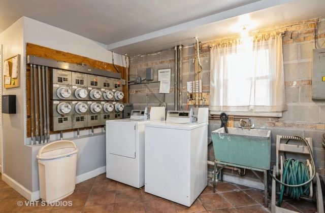 6952 W 65th Street 2B, Chicago, IL 60638