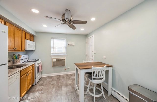 6952 W 65th Street 2B, Chicago, IL 60638