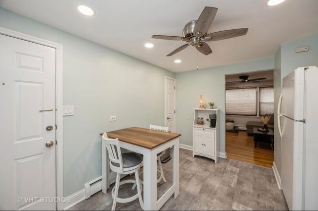 6952 W 65th Street 2B, Chicago, IL 60638