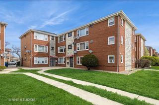 6952 W 65th Street 2B, Chicago, IL 60638