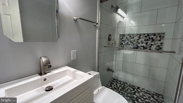 6025 MCALESTER WAY, Centreville, VA 20121