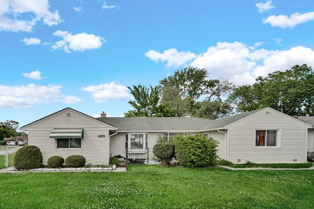 3226 W Lydia Avenue, Robbins, IL 60472