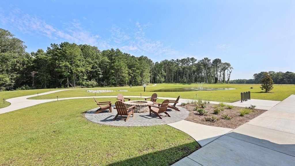 Image 11 of property listing at 226 Yarrow Way, Moncks Corner, SC 29461