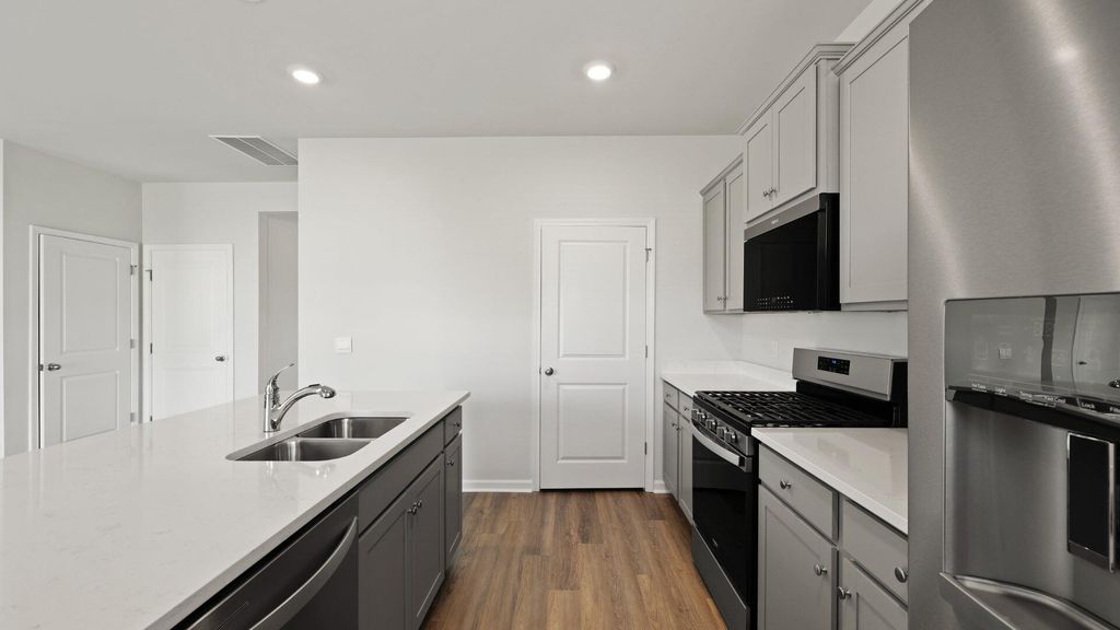 Image 16 of property listing at 226 Yarrow Way, Moncks Corner, SC 29461