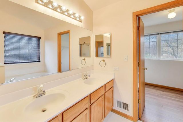 719 Sun Lake Road, Lake Villa, IL 60046