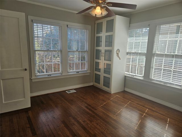 7010 Vivian Avenue, Dallas, TX 75223