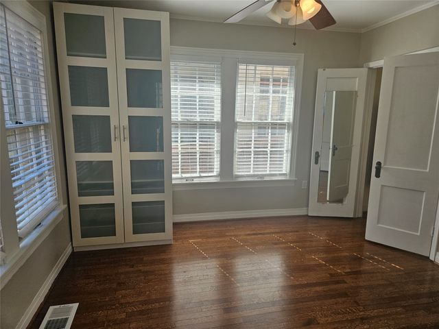 7010 Vivian Avenue, Dallas, TX 75223