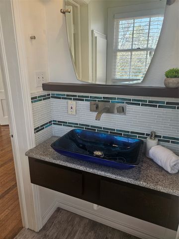 7010 Vivian Avenue, Dallas, TX 75223