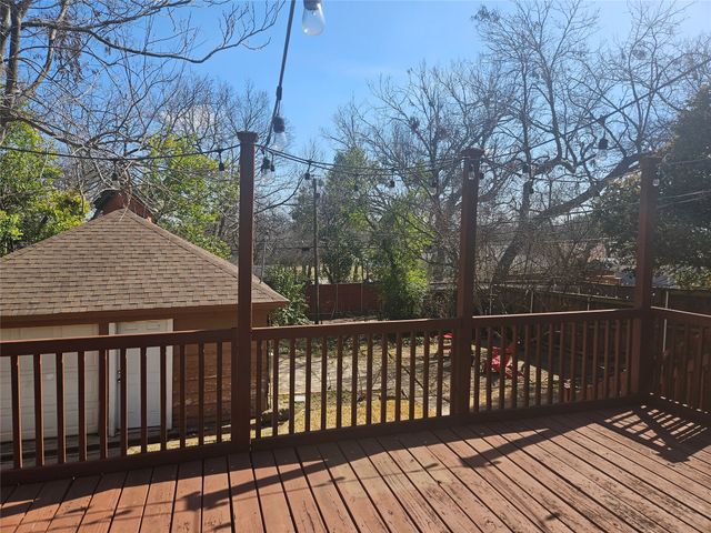 7010 Vivian Avenue, Dallas, TX 75223