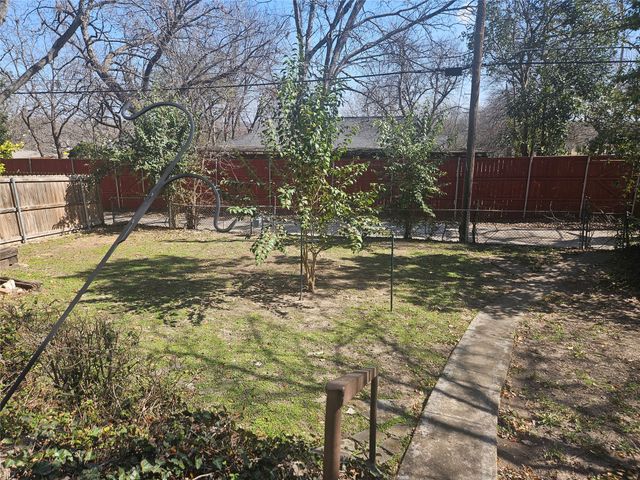 7010 Vivian Avenue, Dallas, TX 75223