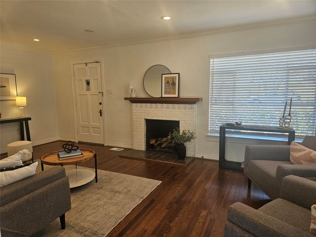 7010 Vivian Avenue, Dallas, TX 75223