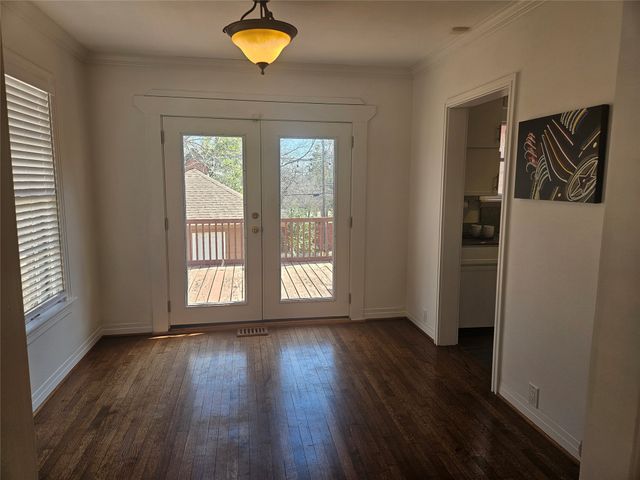 7010 Vivian Avenue, Dallas, TX 75223