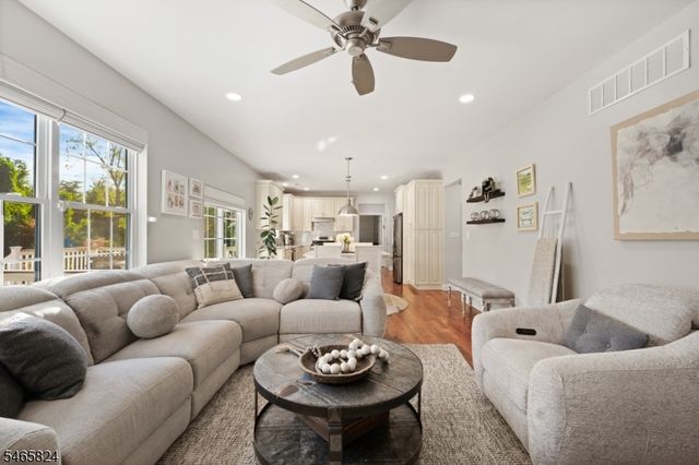 94 Princeton Ave, Rocky Hill Boro, NJ 08553