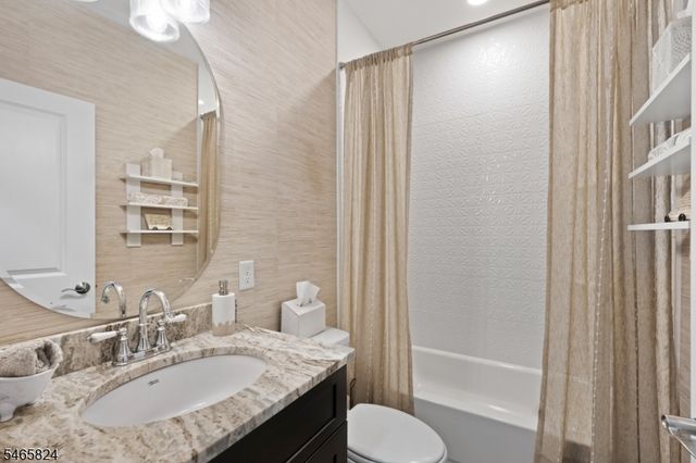 94 Princeton Ave, Rocky Hill Boro, NJ 08553