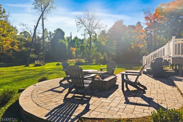 94 Princeton Ave, Rocky Hill Boro, NJ 08553