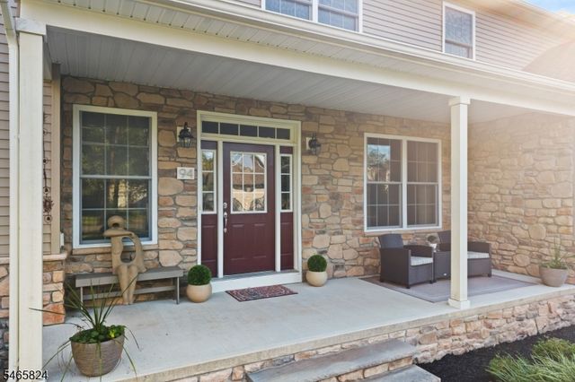 94 Princeton Ave, Rocky Hill Boro, NJ 08553