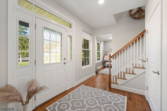94 Princeton Ave, Rocky Hill Boro, NJ 08553