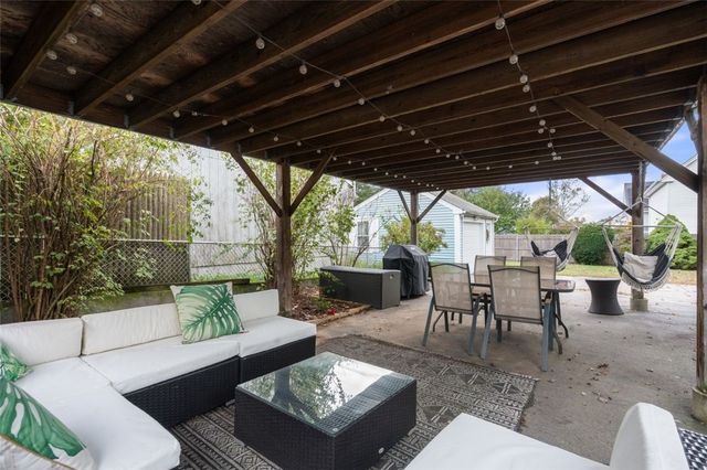 14 North Street, East Providence, RI 02915