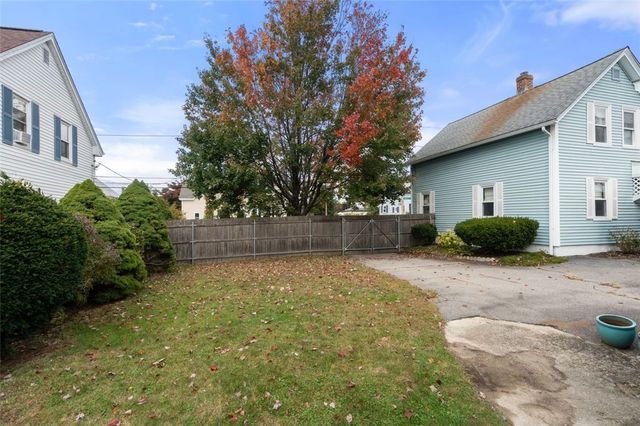14 North Street, East Providence, RI 02915