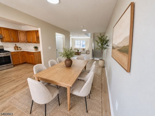 20 E Kinney St, Newark City, NJ 07102
