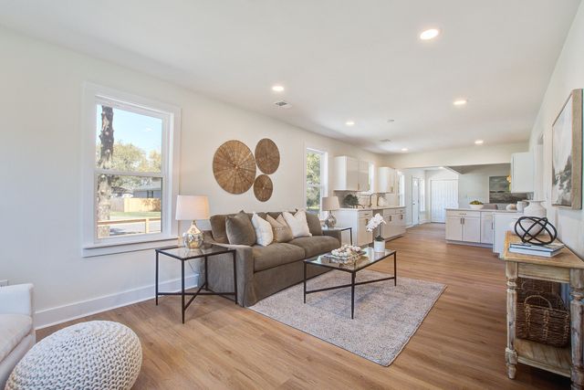 2601 Oregon Avenue, North Charleston, SC 29405