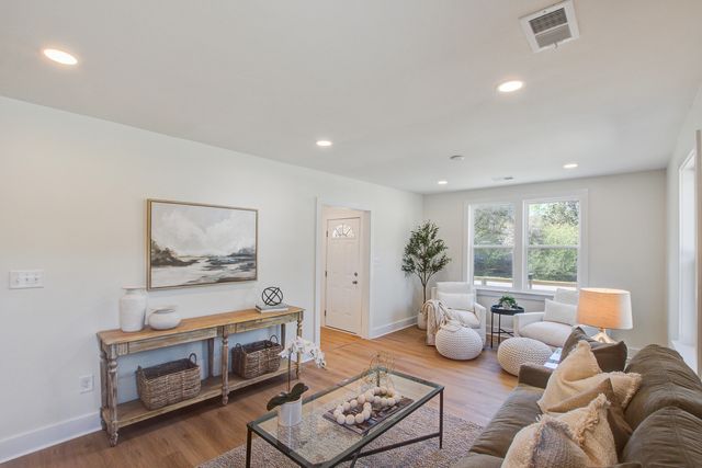 2601 Oregon Avenue, North Charleston, SC 29405